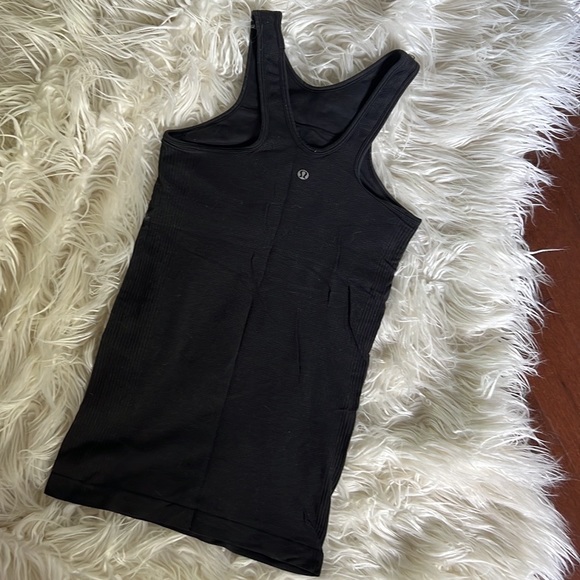 Lululemon High-Neck Racerback Top (Tank top) - Picture 5 of 5